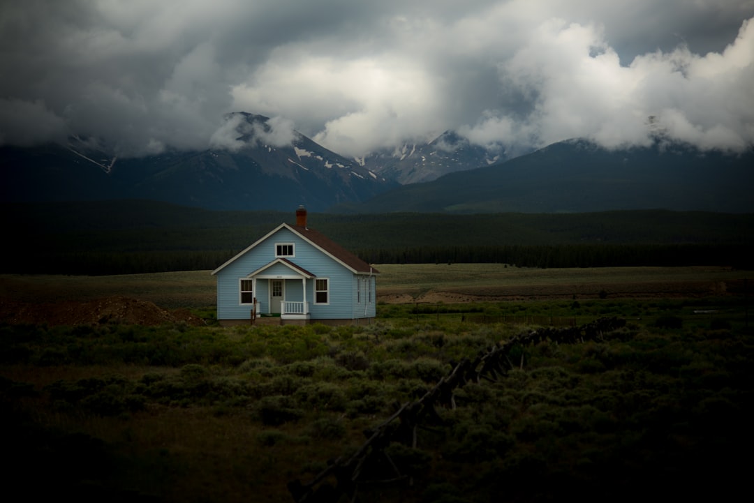 Photo House, Hazards